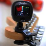 Fender FCT-2 Professional Clip-On Tuner - Image 2